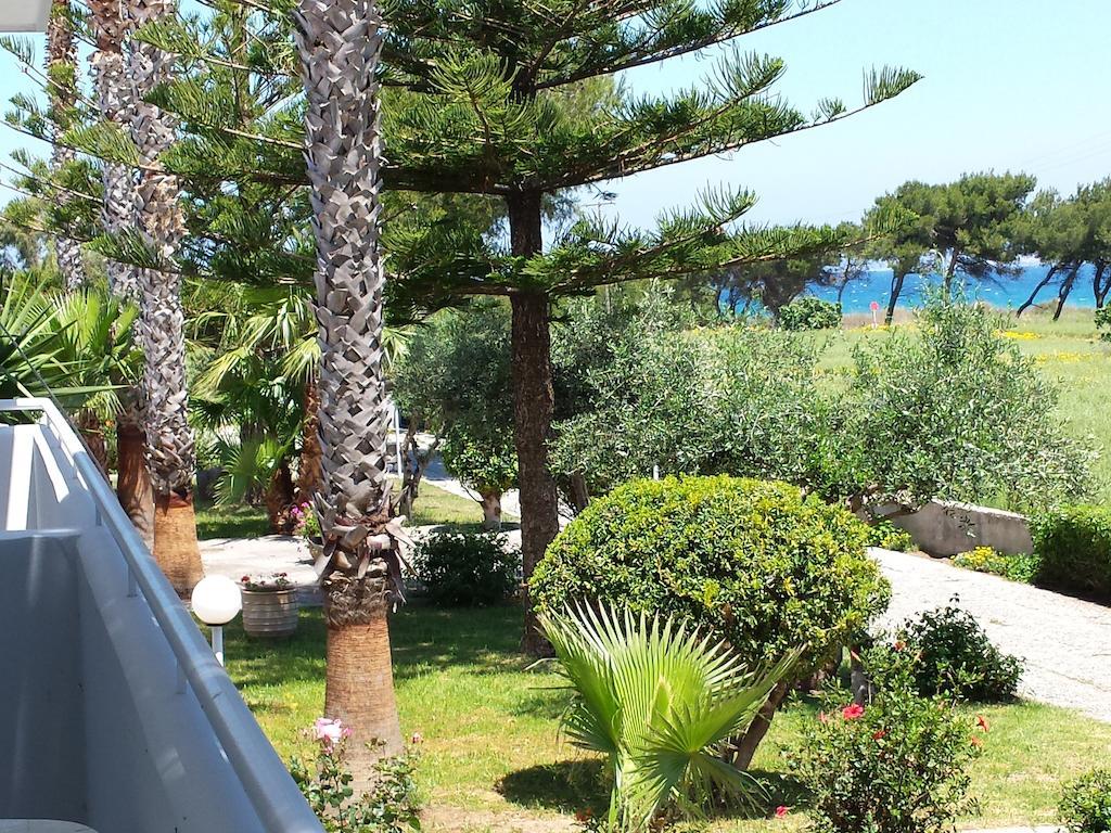 Camera Familiare con Vista Mare Laterale